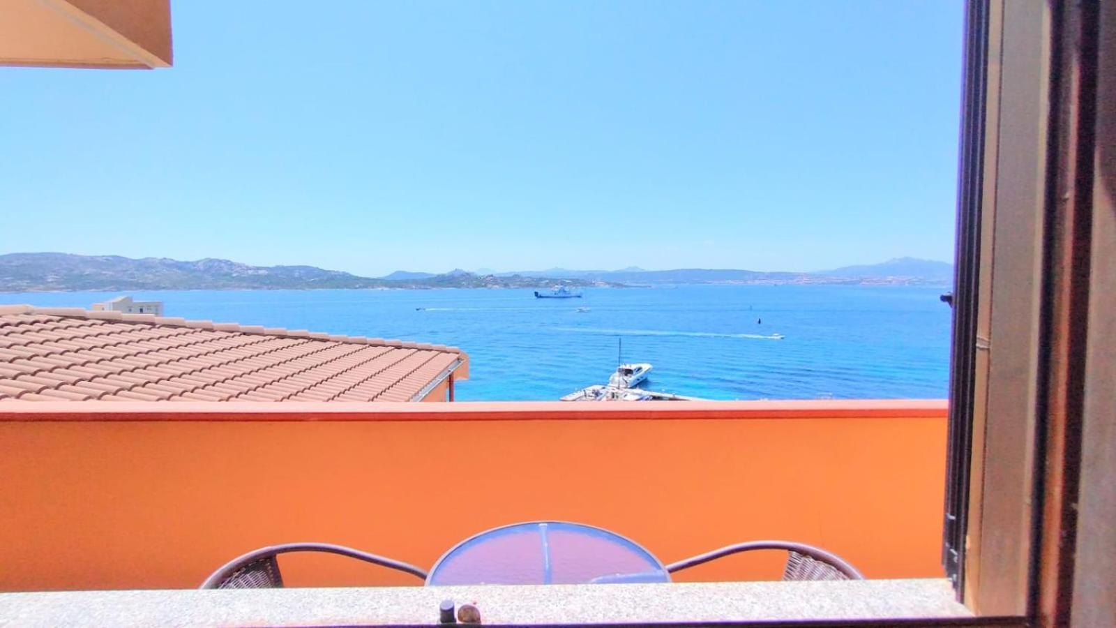Appartamentino Panoramico...Con Finestra Sul Mare! La Maddalena  Exteriör bild