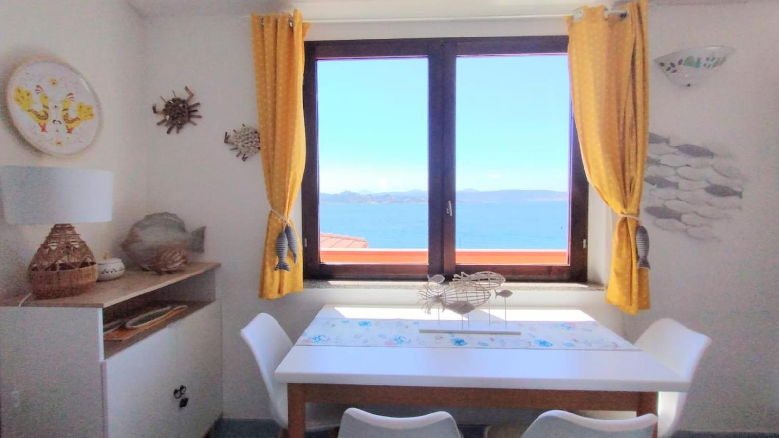 Appartamentino Panoramico...Con Finestra Sul Mare! La Maddalena  Exteriör bild